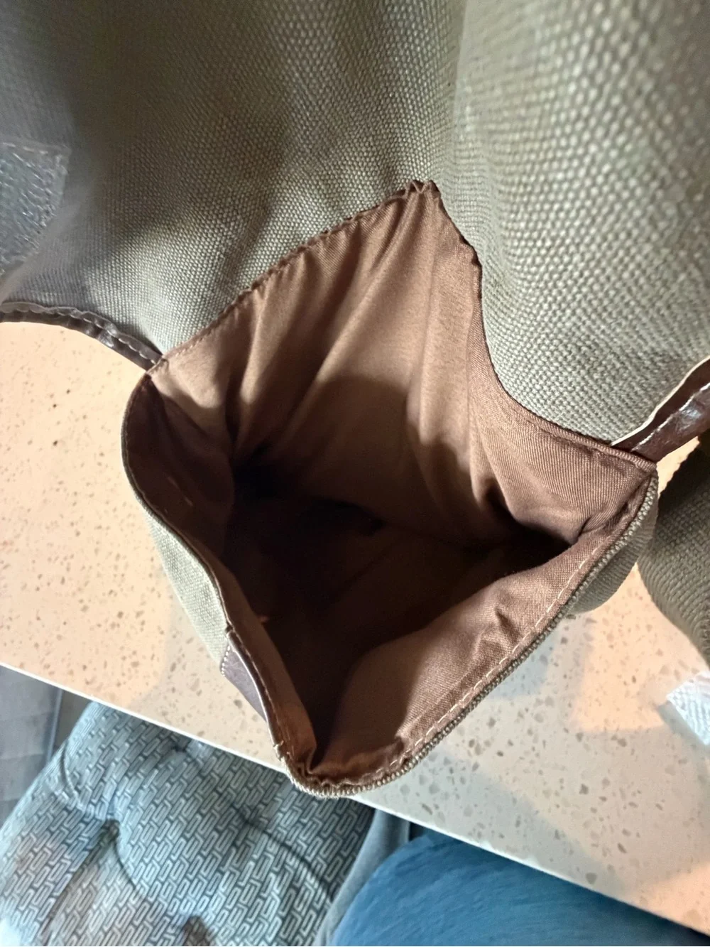 Casual Men's Messenger Bag in Olive Green Canvas